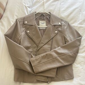 Abercrombie & Fitch Taupe Faux Leather Moto Jacket – Size Medium – Like New